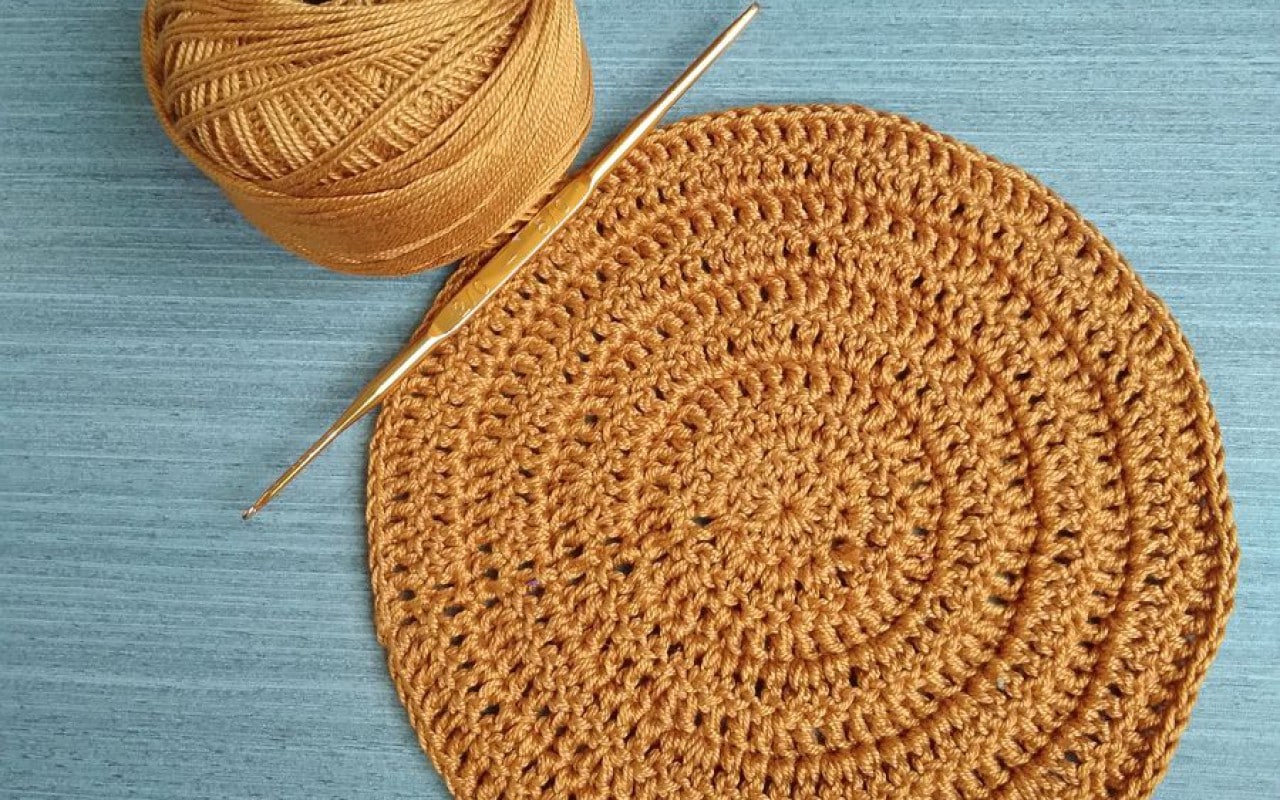 Tricot vs crochet : par où commencer ?
