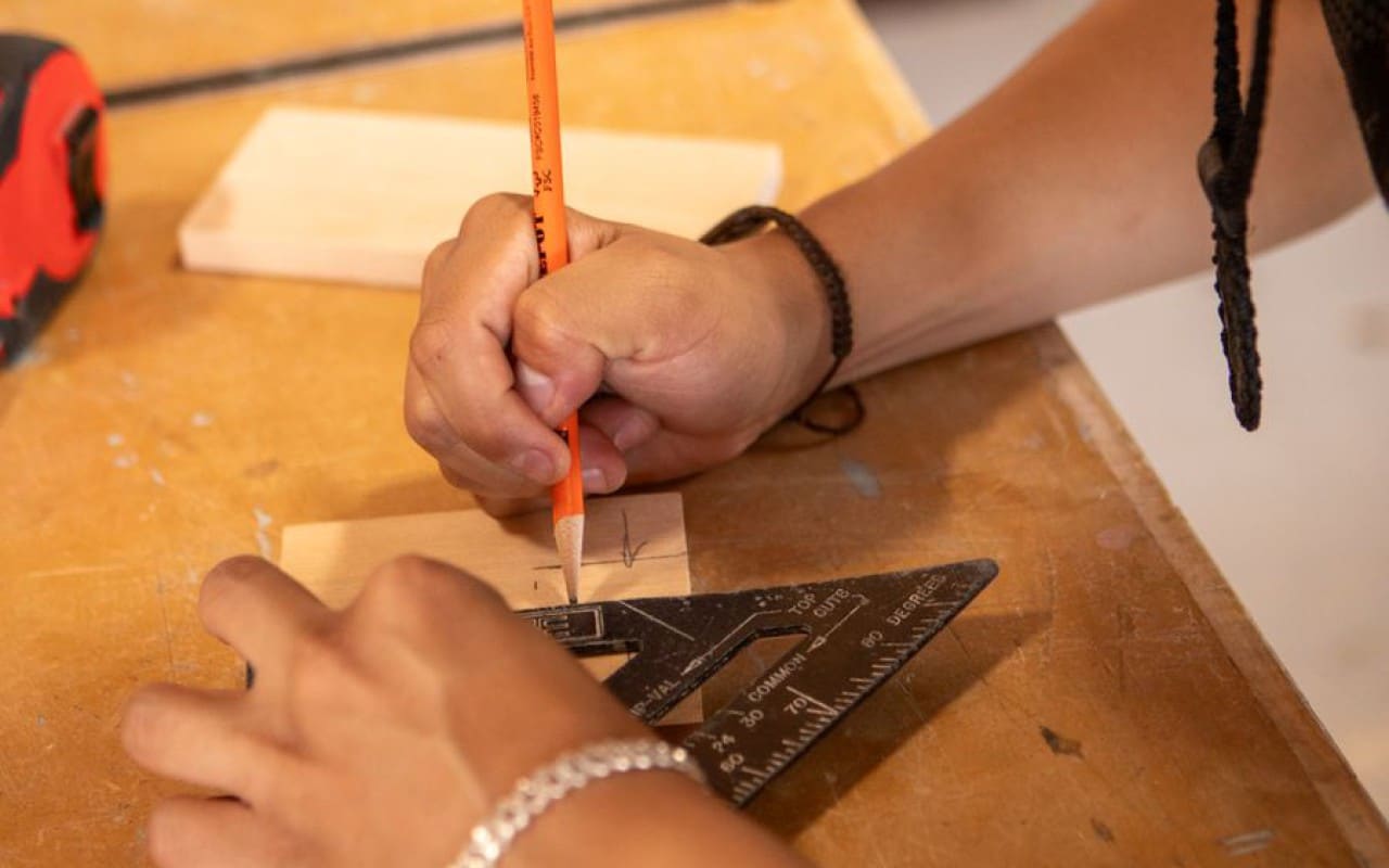 Les outils indispensables pour tracer et couper un patron